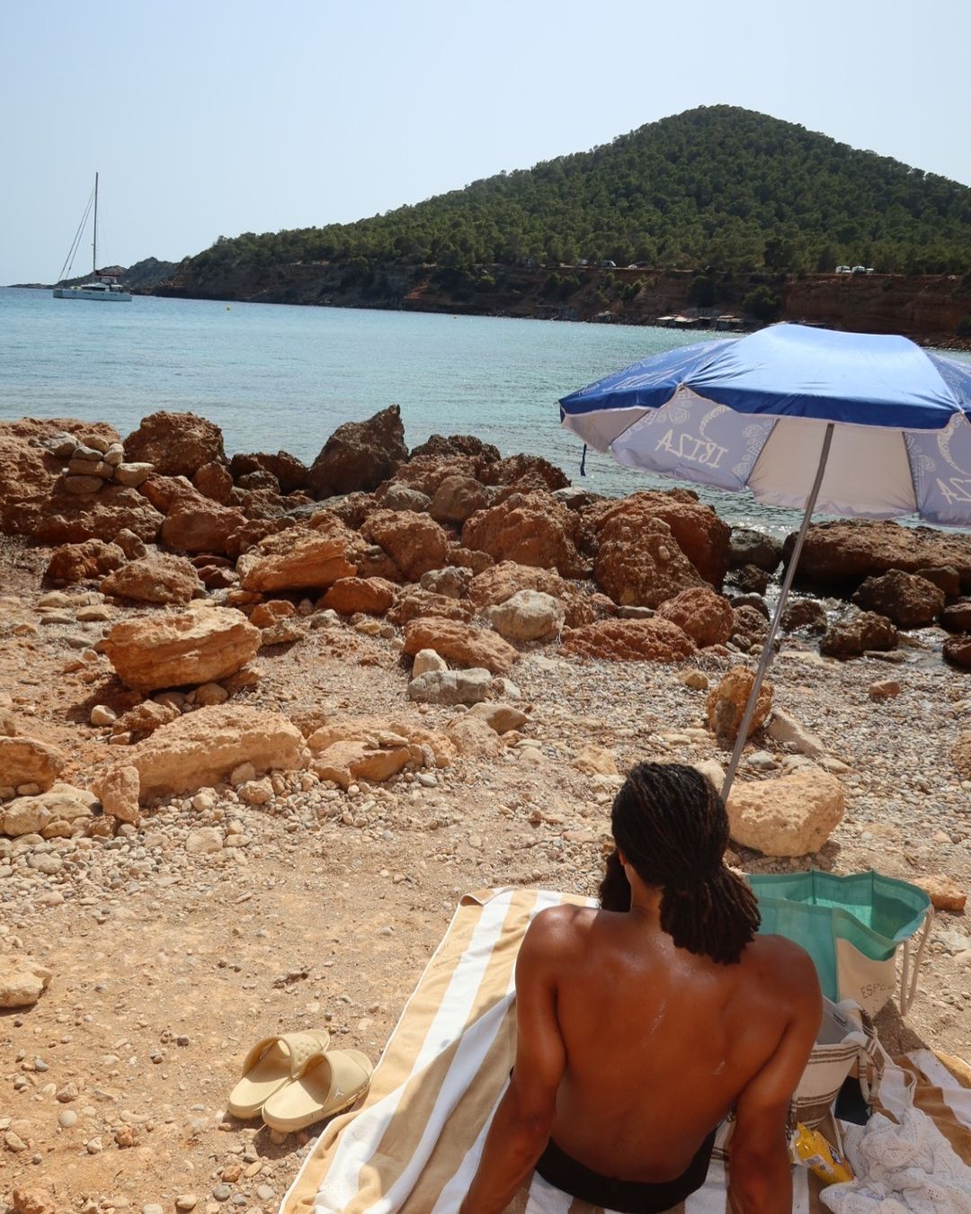 📸 Nathan Aké enjoys a wonderful vacation with his family after finishing EURO 2024 ☀️🏝️