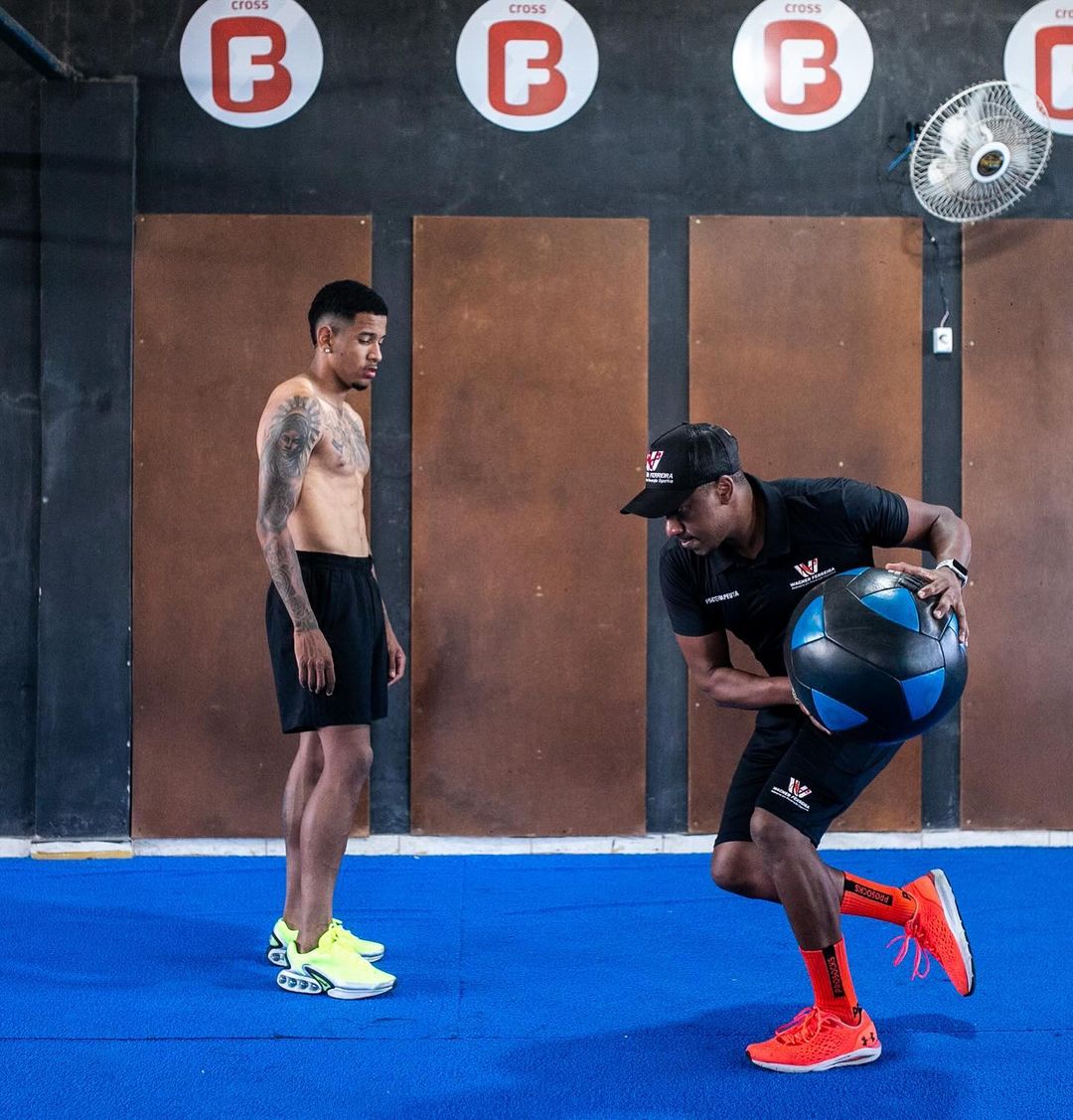 Rookie Savio trains hard to improve his fitness before entering his first season at Man City 💪🏼